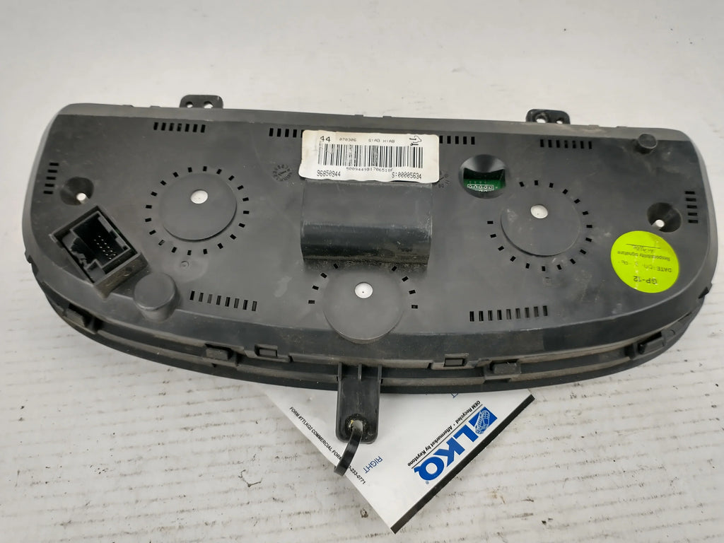 Pre-Owned 08 09 Saturn VUE Speedometer Head Cluster OEM (Good)
