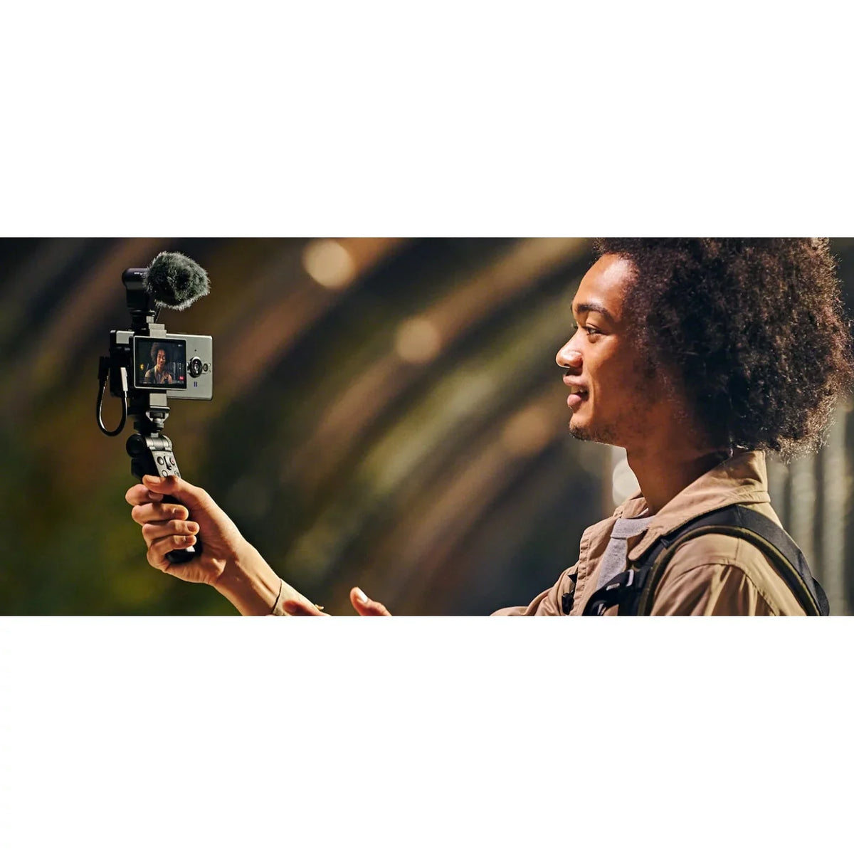 Xperia PRO-I K OLED Smartphone XQBE62/B Bundle with Me AI Phone Mount